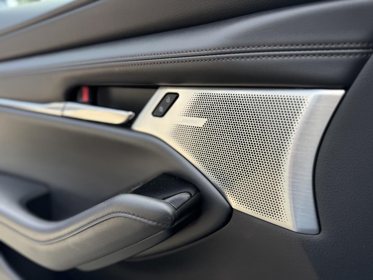 Mazda 3 122Ps - Matrix Led, Vollleder, Bose, 8 Fach, Carplay