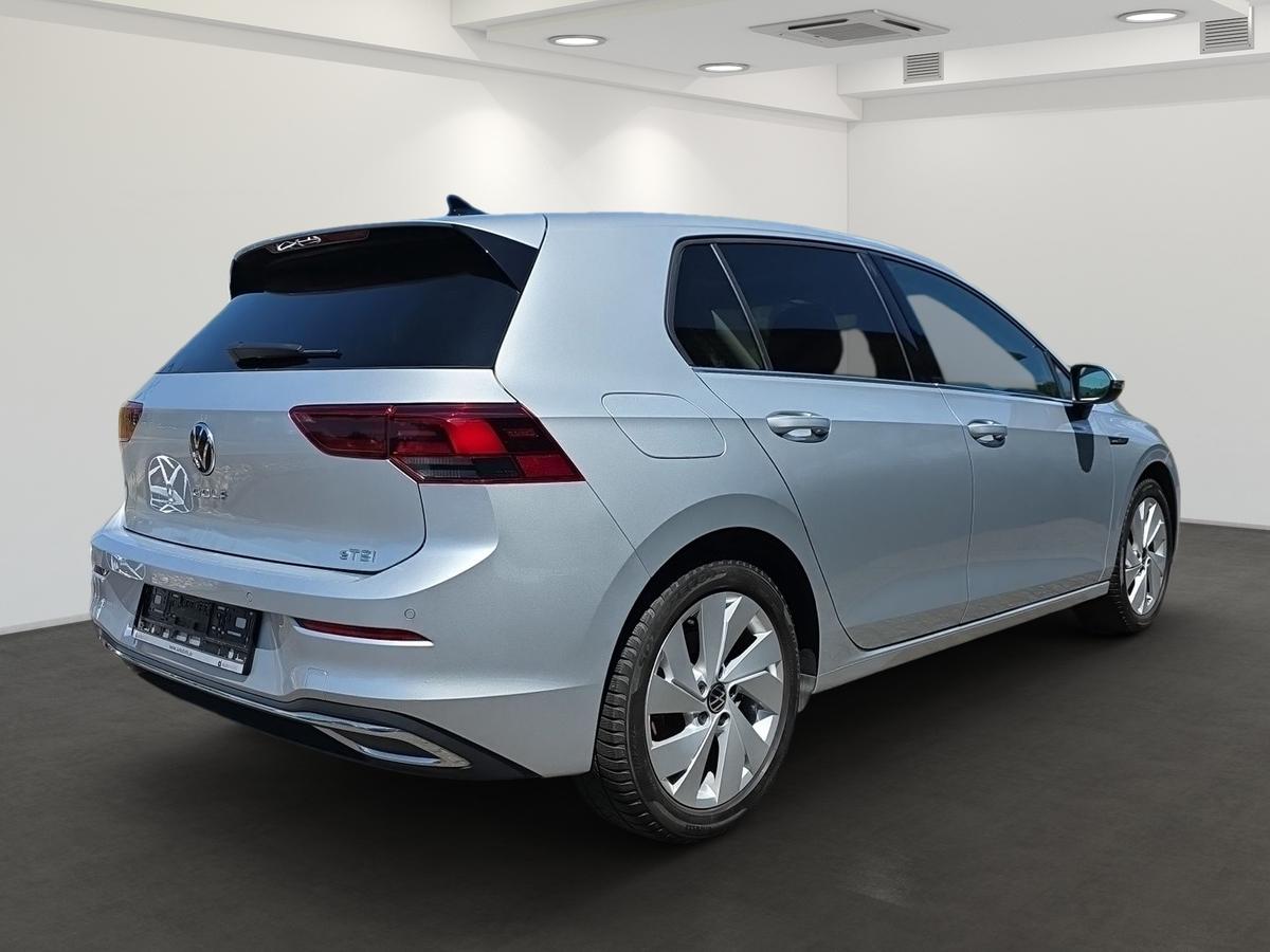 Volkswagen Golf VIII 1.5 eTSI Mildhybrid Style