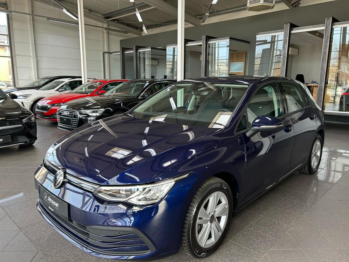 Volkswagen Golf VIII 1.0 eTSI Life LED ACC Virtual Navi