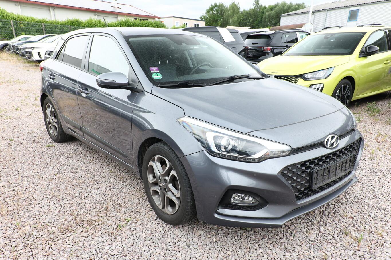 Hyundai i20 1.0 120 Style Nav PDC Kam Temp CarPlay 16Z