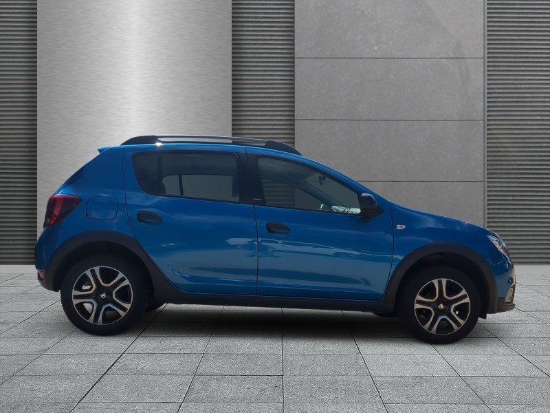 Dacia Sandero Stepway TCe 90 Black & White AHK+GJR+RFK