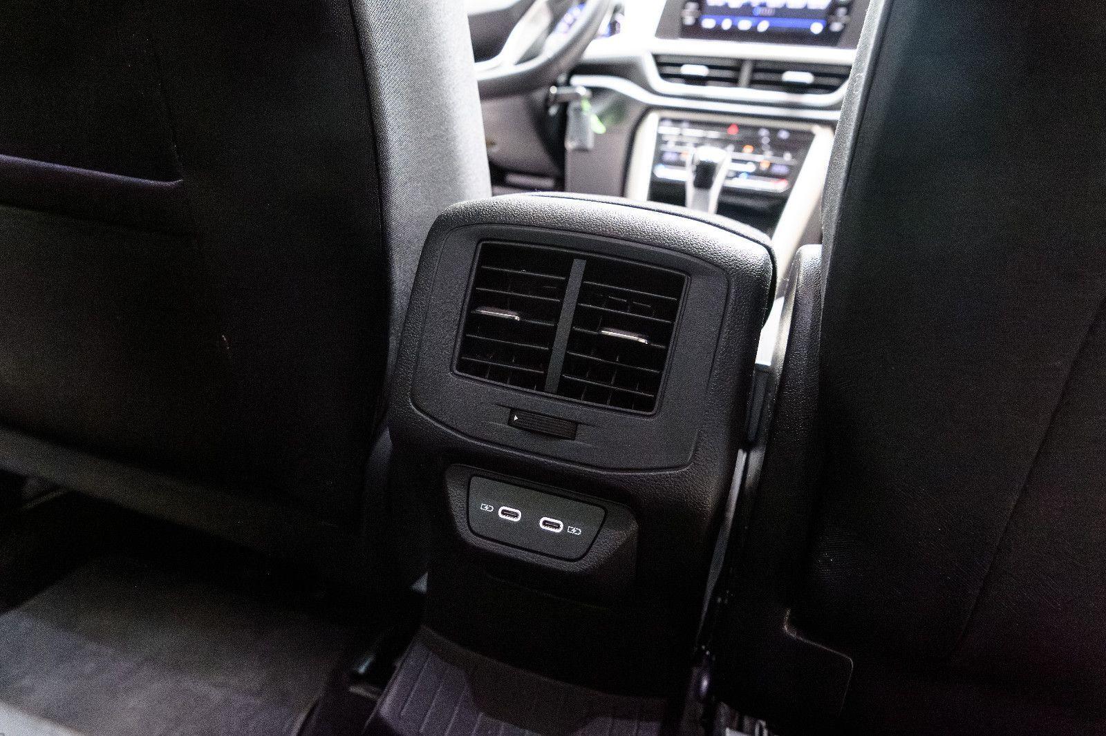 Volkswagen T-Roc Move 1.0 TSI LED+NAVI+KAMERA+ACC+5 J.GAR.