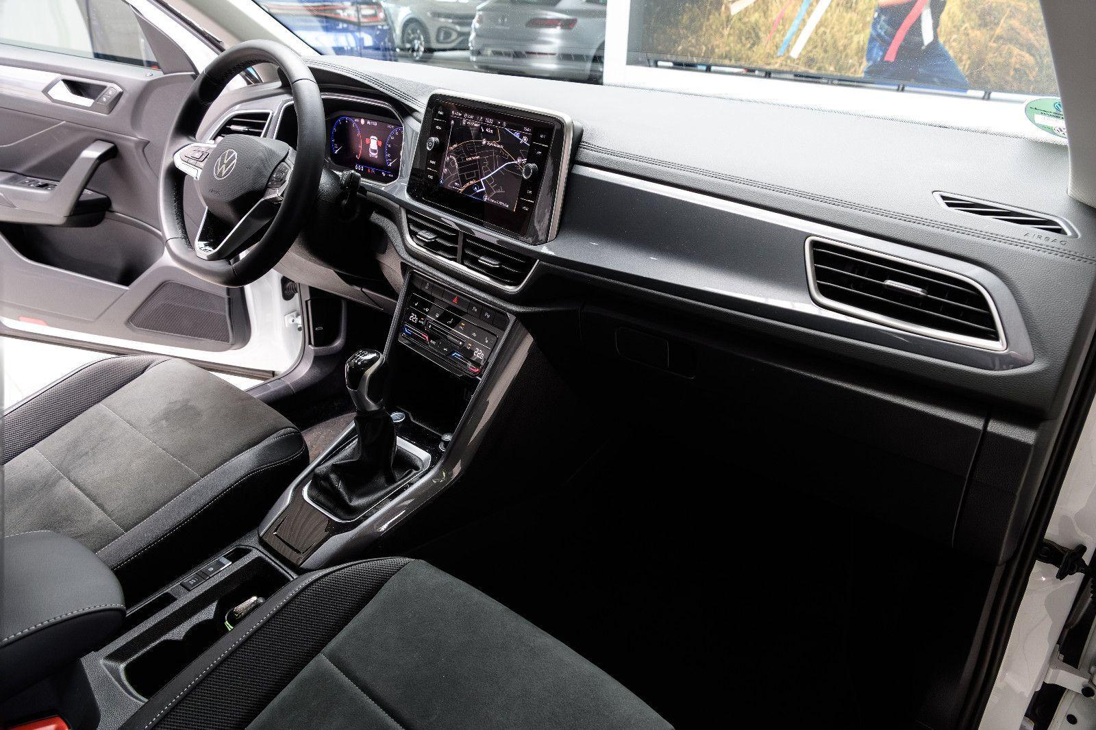 Volkswagen T-Roc Style 1.0 TSI LED+AHK+NAVI+KEYLESS+5 J.GAR