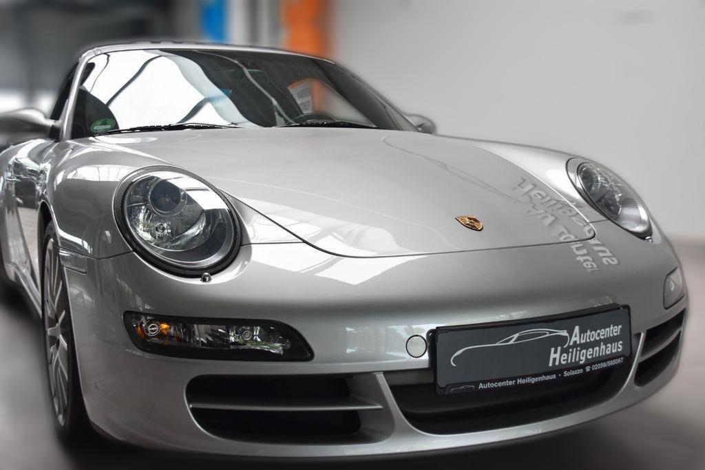 Porsche 997 911 Carrera BiXenon Navi Schiebedach Leder