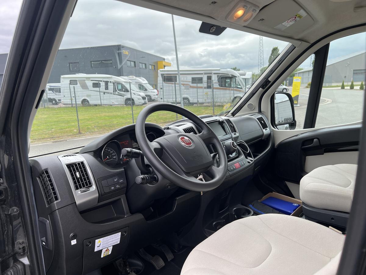 HYMER / ERIBA / HYMERCAR Tramp SL 588 Solar+Markise+Sat TV+Navi+Kamera
