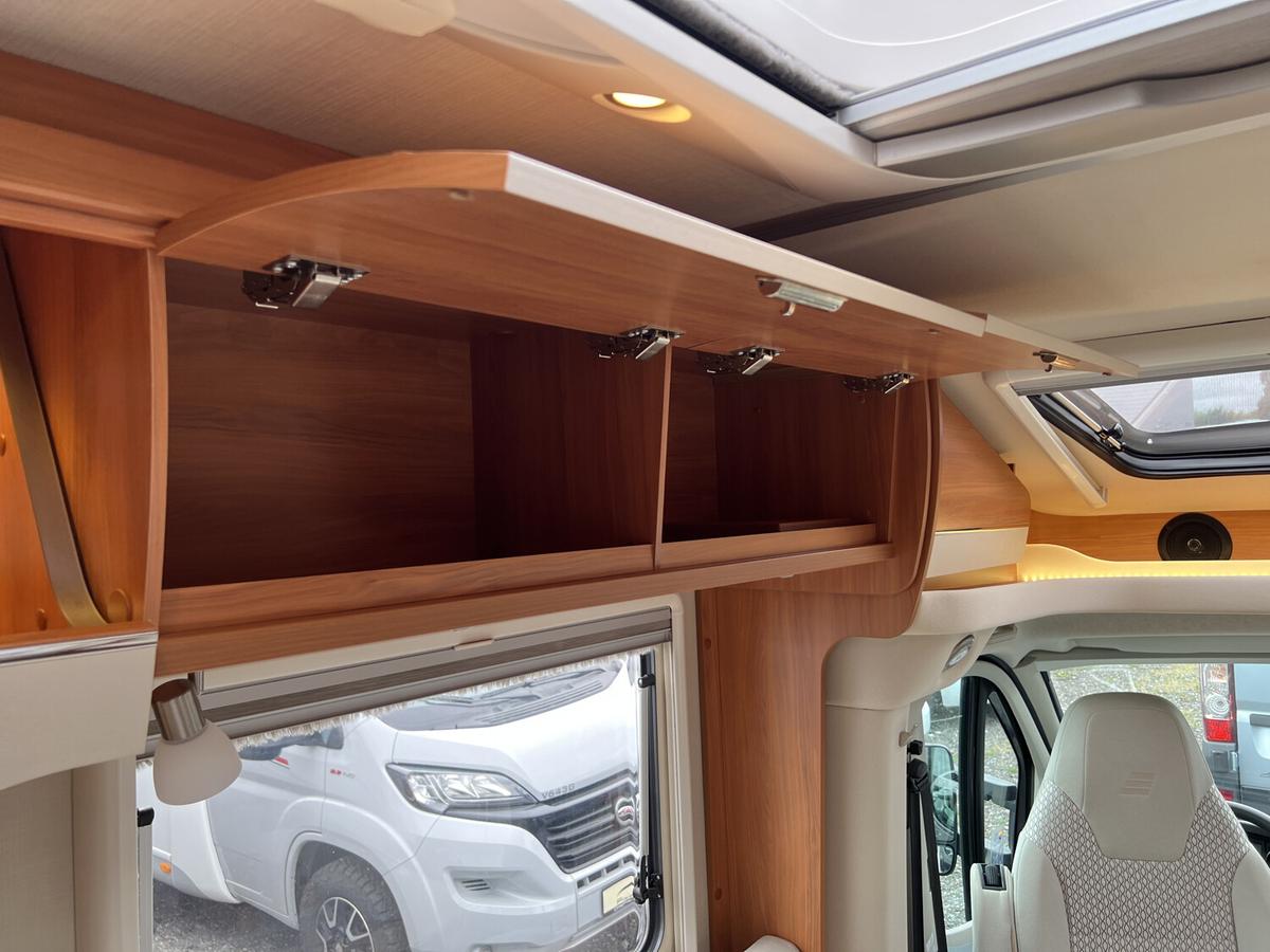 HYMER / ERIBA / HYMERCAR Tramp SL 588 Solar+Markise+Sat TV+Navi+Kamera
