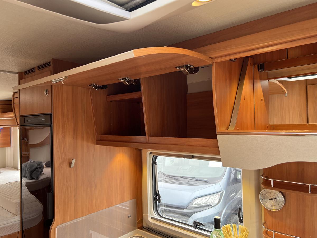HYMER / ERIBA / HYMERCAR Tramp SL 588 Solar+Markise+Sat TV+Navi+Kamera