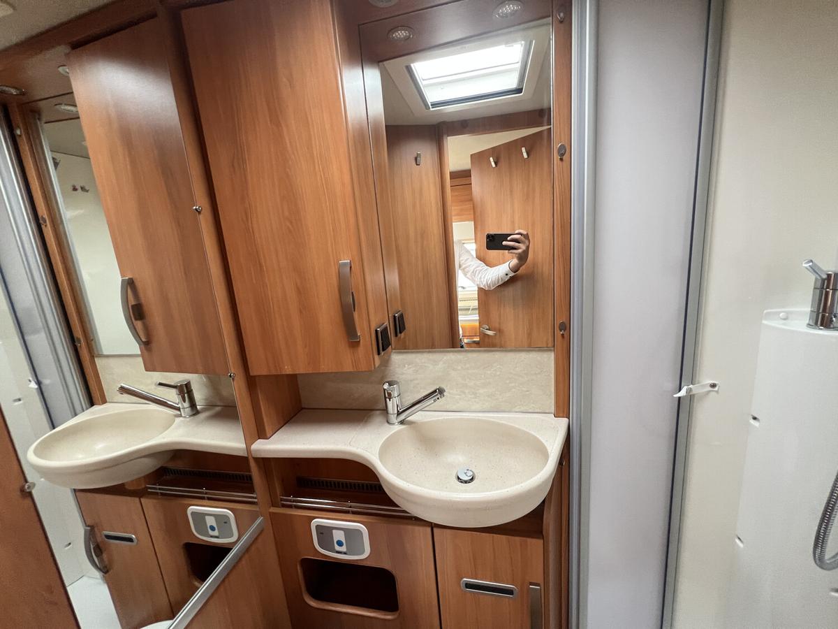 HYMER / ERIBA / HYMERCAR Tramp SL 588 Solar+Markise+Sat TV+Navi+Kamera
