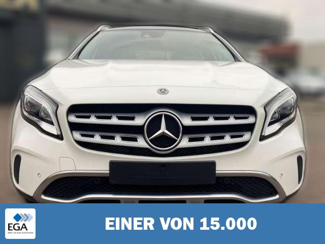 Mercedes-Benz GLA 180 AHK El. Panodach Navi Leder SHZ LED Ambientebeleuc