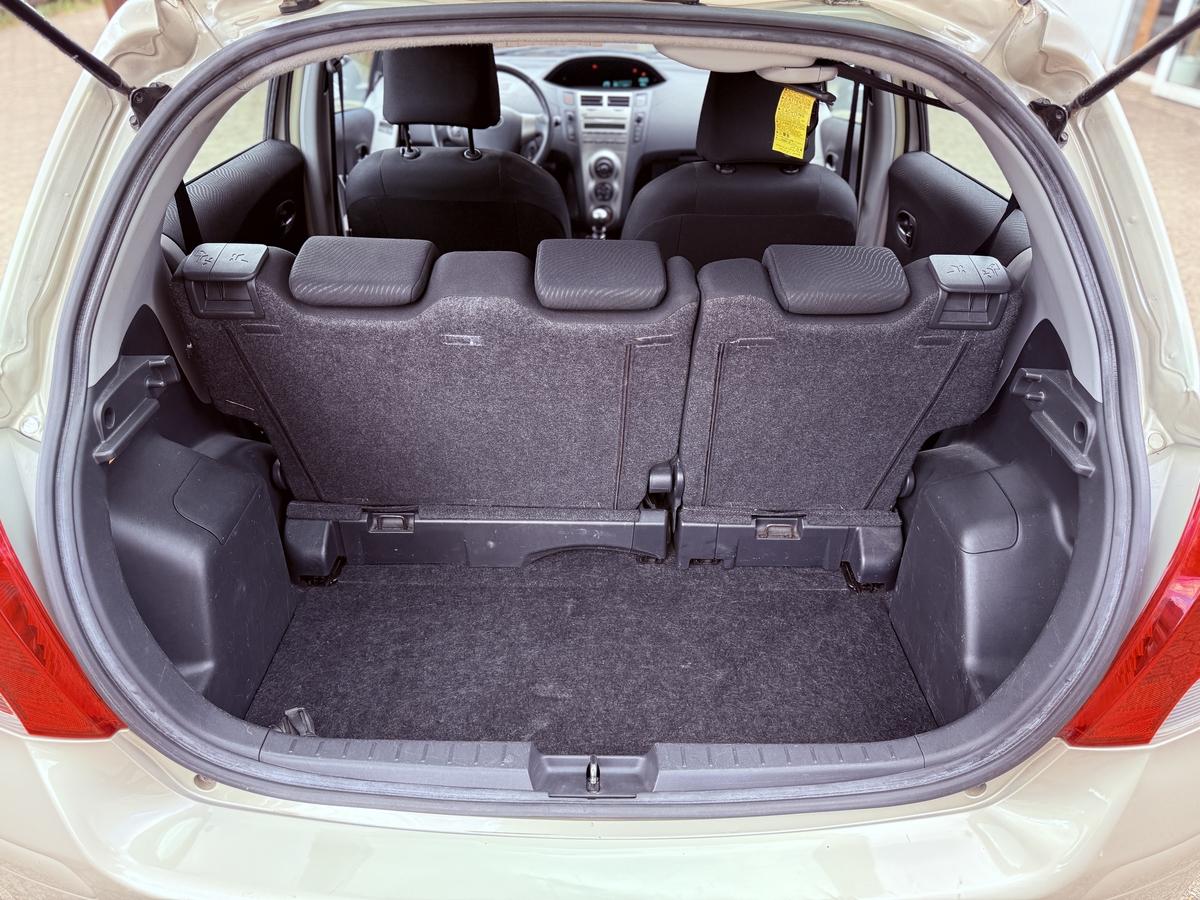 Daihatsu Charade Charade 1,3 Klima, Ganzjahresreifen