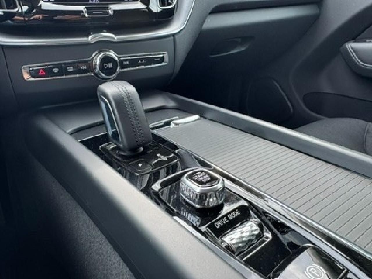 Volvo XC60 Momentum Pro AWD