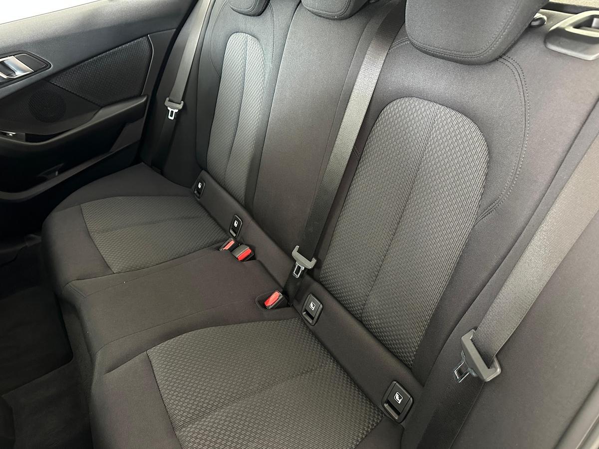 BMW 1er M Coupé 1er - 118i Advantage*PDC*Carplay*SHZ* 