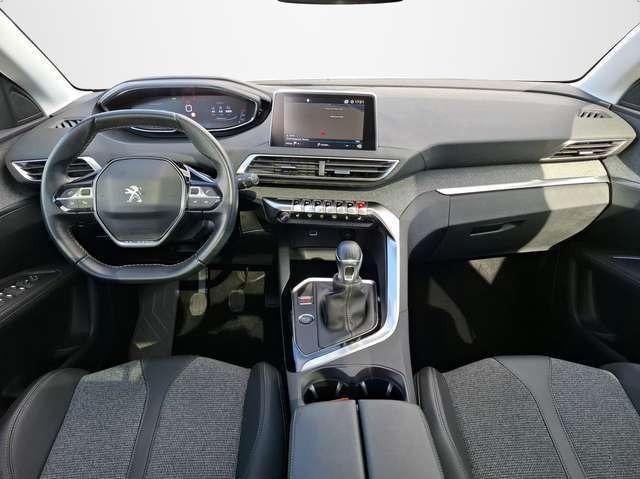 Peugeot 3008 Allure 1.5 BlueHDI KLIMA / NAVI / PANORAMA / SITZH