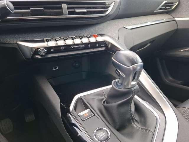 Peugeot 3008 Allure 1.5 BlueHDI KLIMA / NAVI / PANORAMA / SITZH