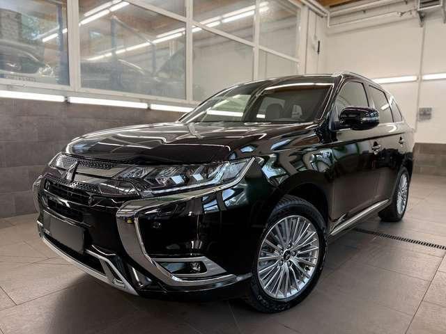 Mitsubishi Outlander PHEV Plus Spirit 4WD 360 Leder AHK LED