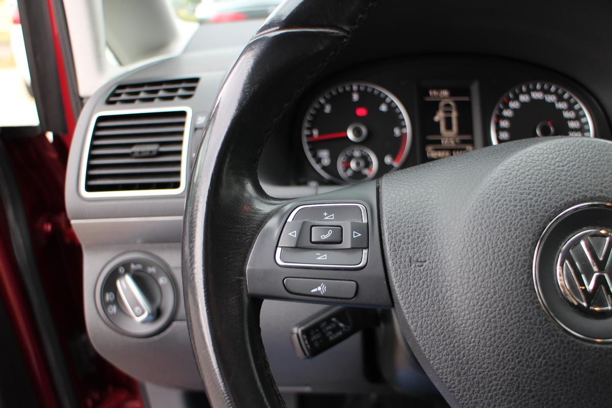 Volkswagen Touran Cross 2.0 TDI *7 SITZER*Navi*2.Hand*RearCamera