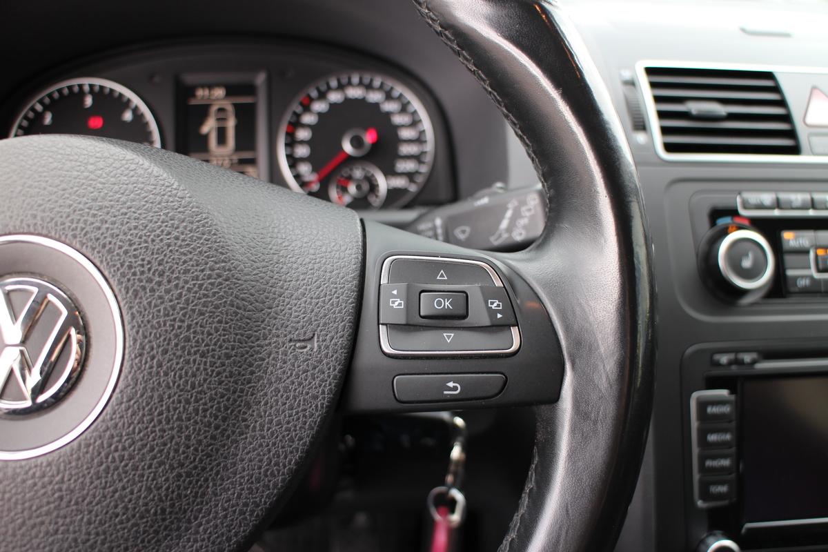 Volkswagen Touran Cross 2.0 TDI *7 SITZER*Navi*2.Hand*RearCamera