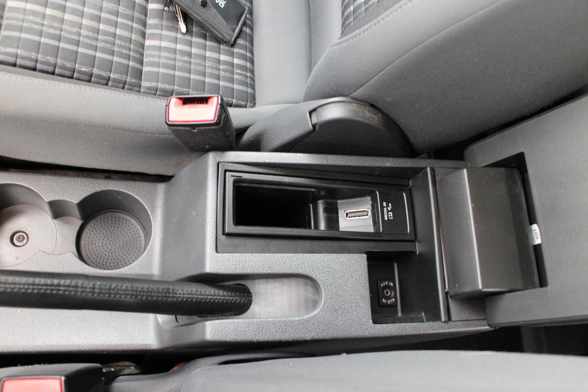 Volkswagen Touran Cross 2.0 TDI *7 SITZER*Navi*2.Hand*RearCamera