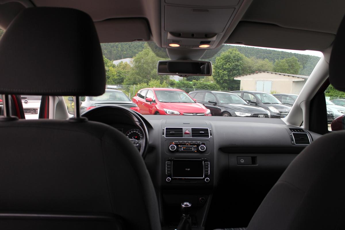 Volkswagen Touran Cross 2.0 TDI *7 SITZER*Navi*2.Hand*RearCamera