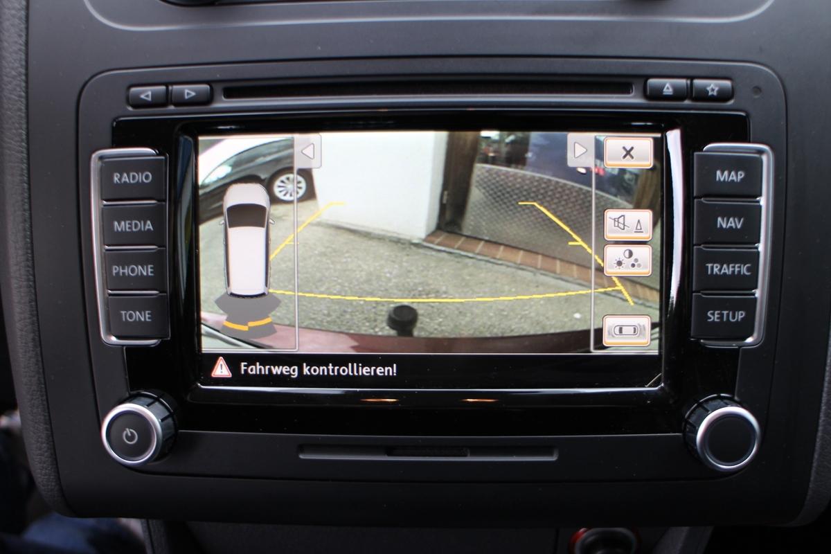 Volkswagen Touran Cross 2.0 TDI *7 SITZER*Navi*2.Hand*RearCamera