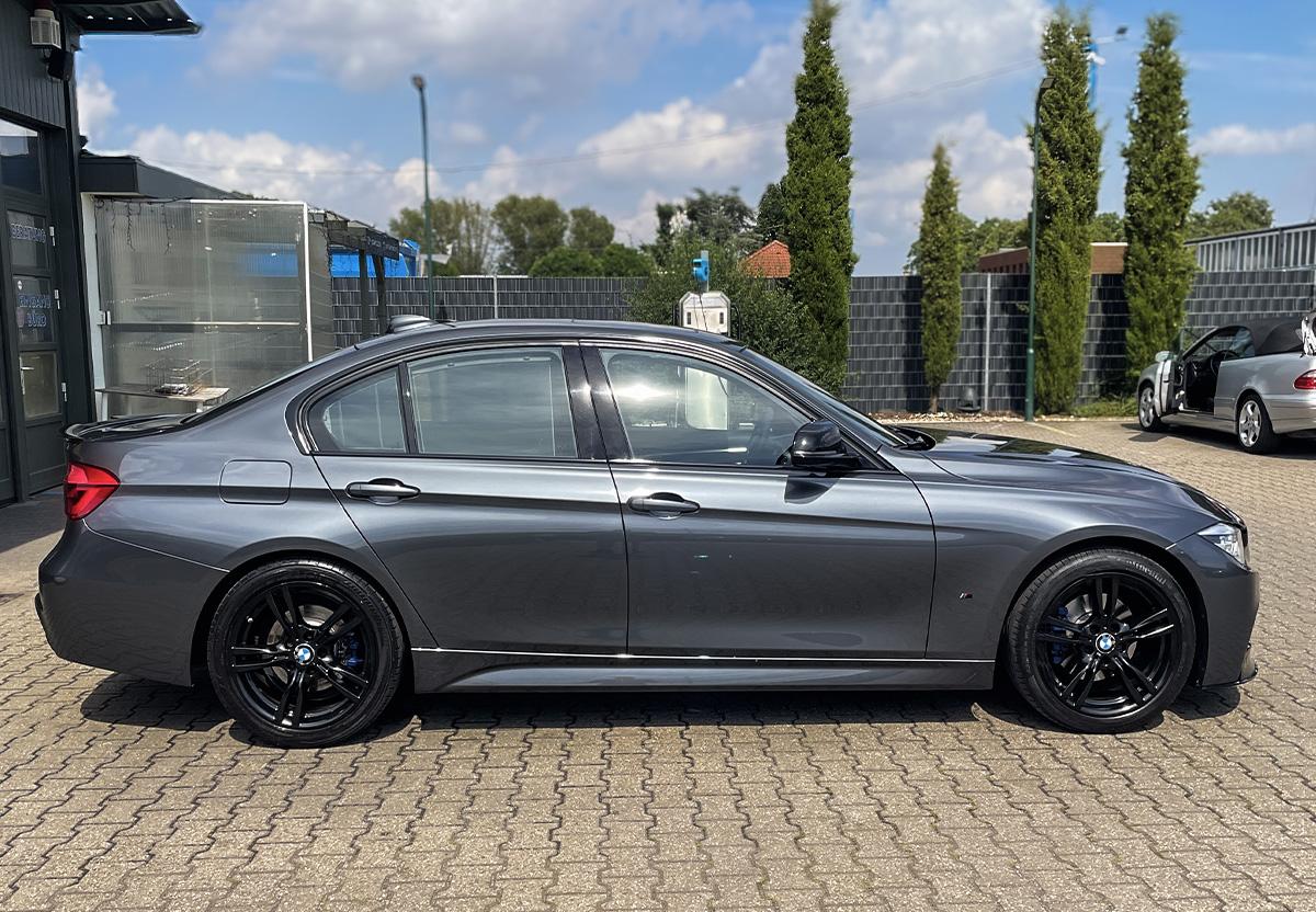 BMW 330e M Sport.LED.Pano.Head Up Display.