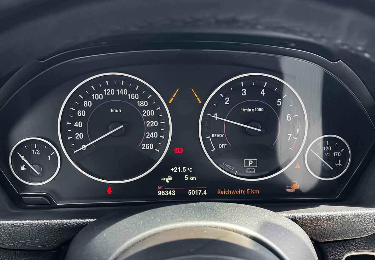 BMW 330e M Sport.LED.Pano.Head Up Display.