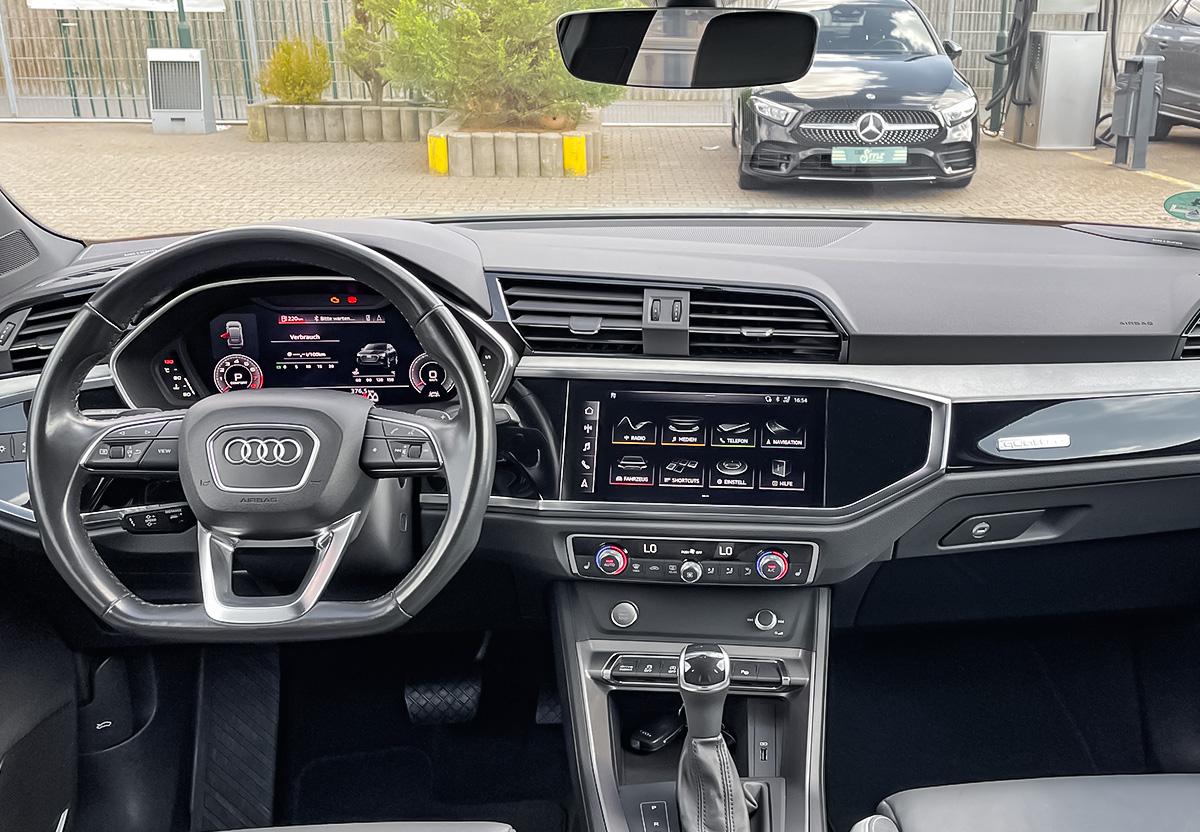 Audi Q3 Sportback 45 2.0 TFSI quattro S line.NAV.SHZ.LED