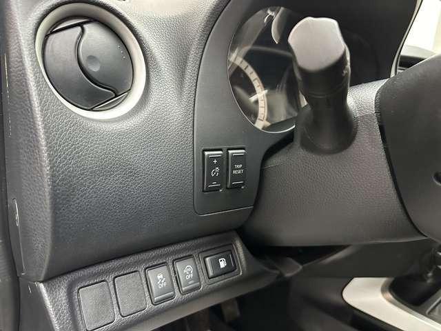 Nissan Navara N-Connecta King Cab 4x4 