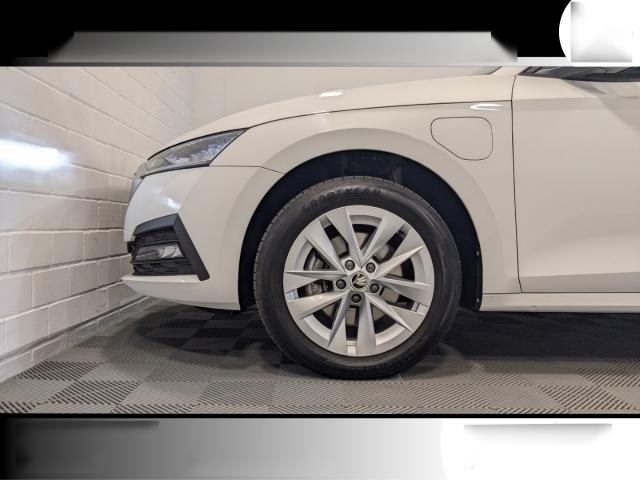 Skoda Octavia iV Ambition 1.4 TSI SmartLink PDC LED