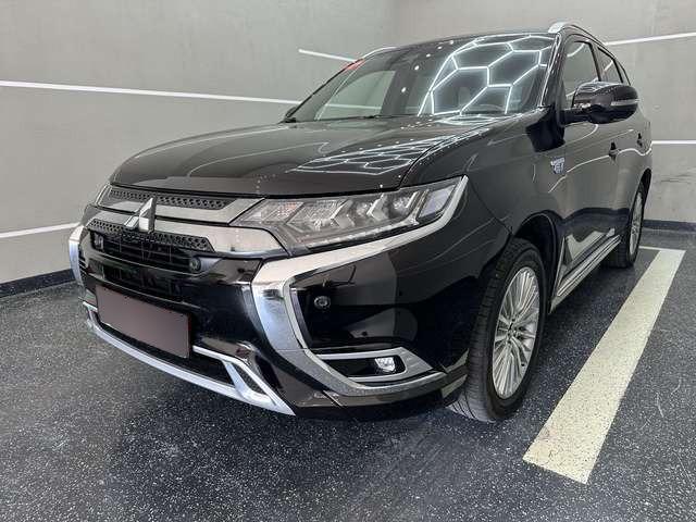 Mitsubishi Outlander PHEV Top 4WD 