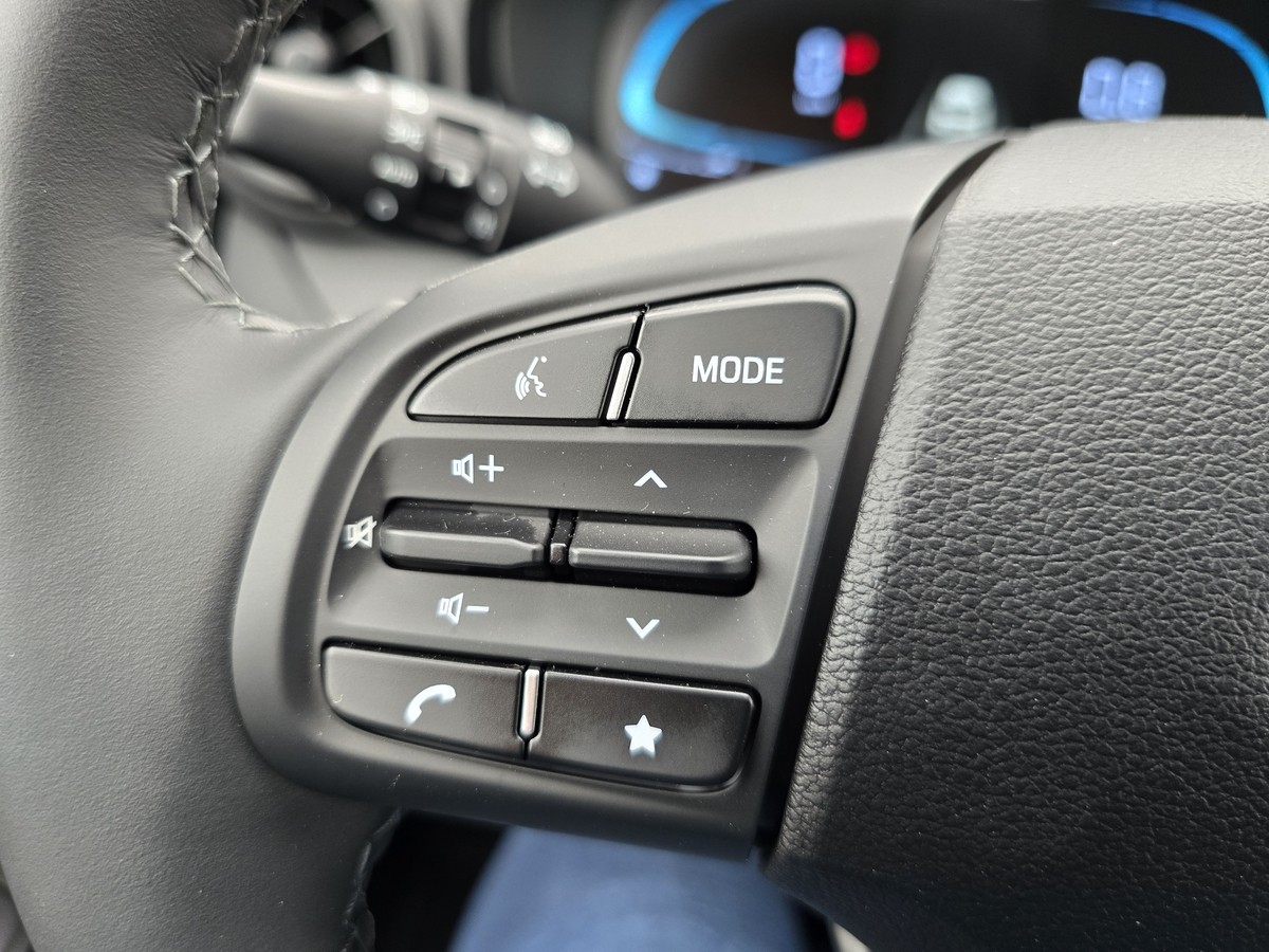 Hyundai i10 1.0 5-Türer #Navi #RFK #SHZ #DAB #beh. Lenkrad #GJR