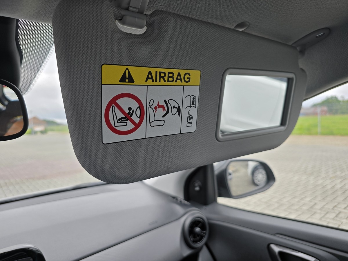 Hyundai i10 1.0 5-Türer #Navi #RFK #SHZ #DAB #beh. Lenkrad #GJR