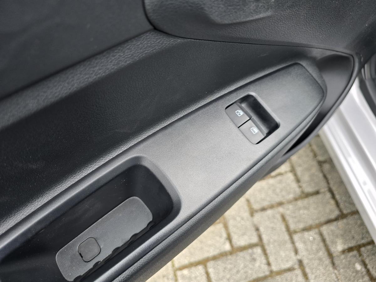 Hyundai i10 1.0 5MT Navi Rückfahrkamera SHZ  DAB beh. Lenkrad