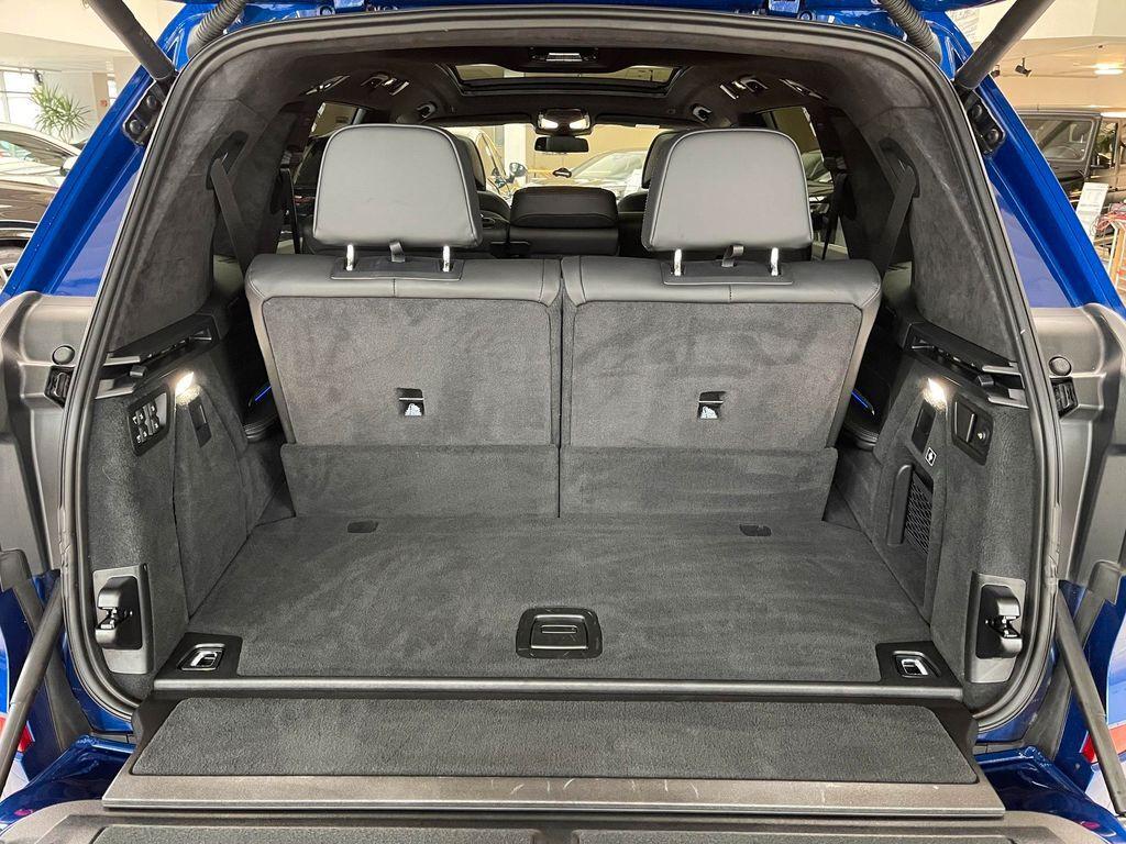 BMW X7 M60 i*MASSAGE*STDHZG*AHK*LEDER*GLAS*