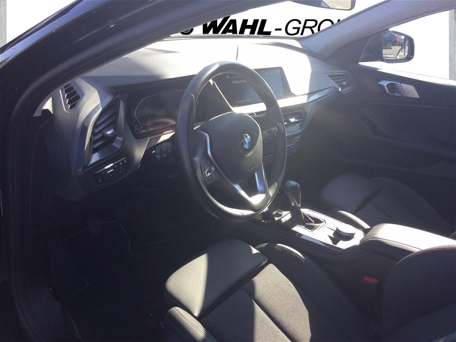BMW 118 SPORT LINE LC PROF LED GRA PDC DAB WLAN SHZG