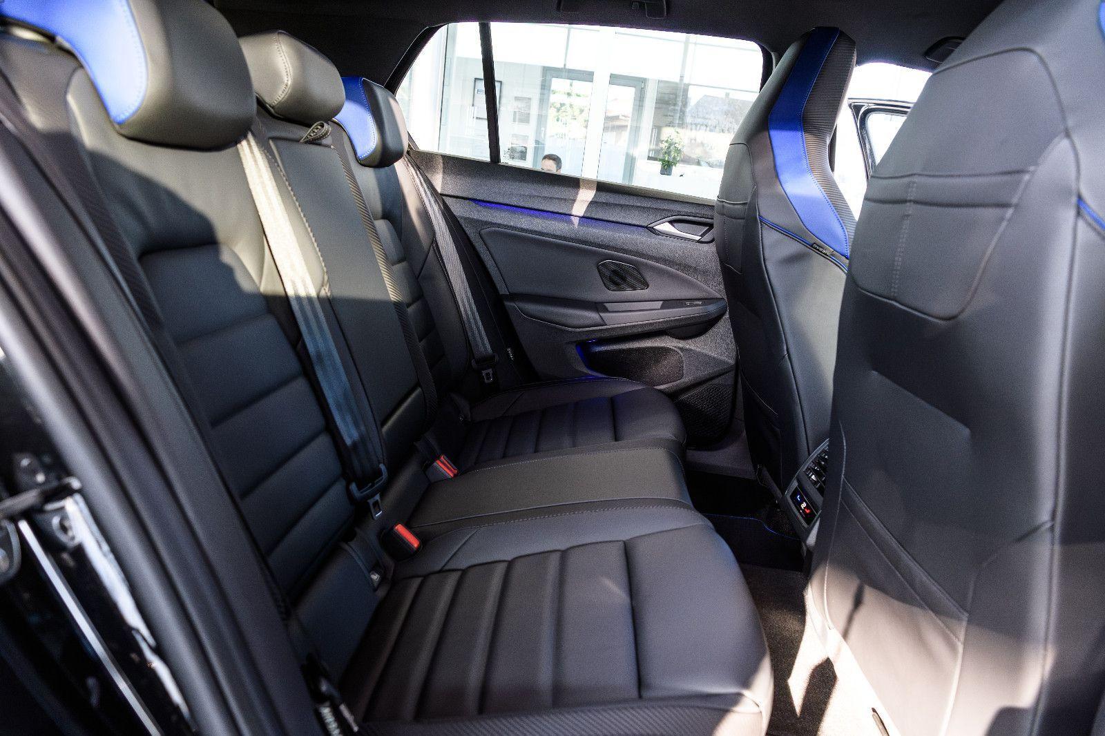 Volkswagen Golf R 2.0 TSI DSG Black Edition*LEDER*H&K*AKRA*