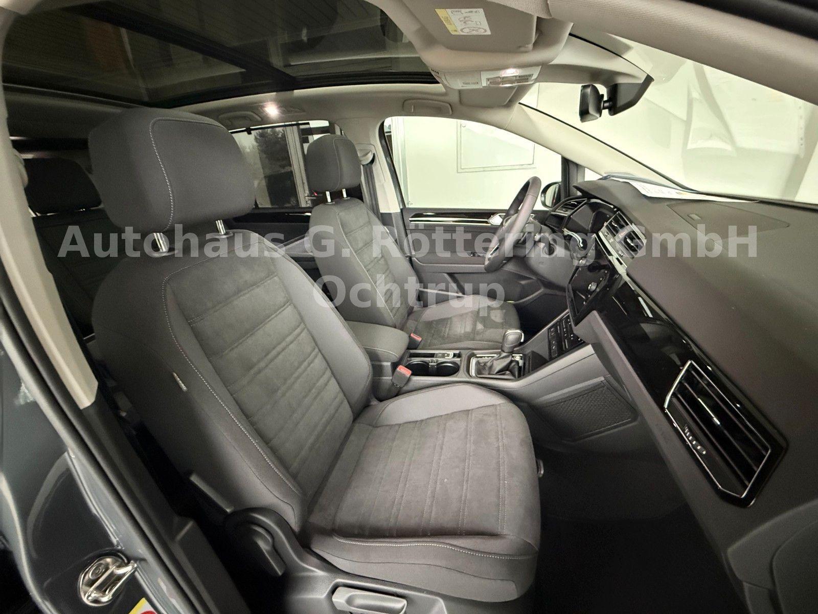 Volkswagen Touran Highline 1.5l TSI DSG+7-Sitzer+Pano+AHK