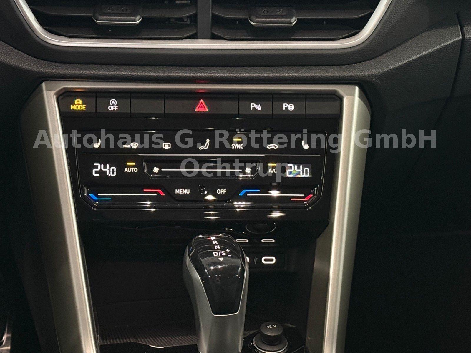 Volkswagen T-Roc Move 1.5 TSI DSG LED+NAV+PDC+APP+SHZ+KAM