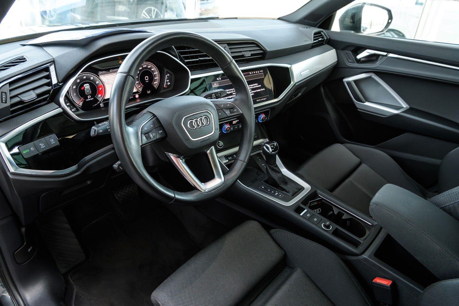 Audi Q3 35 TFSI S line +LED+PANO+AHK+KAMERA+NAVI+KEYL