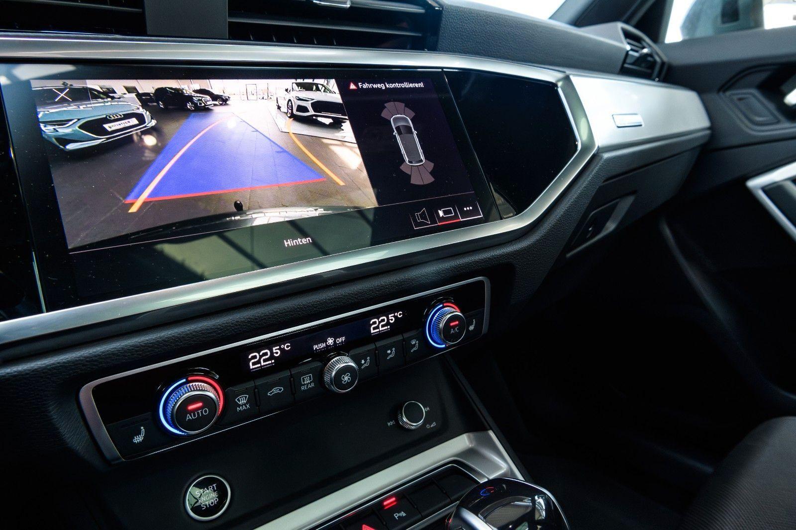 Audi Q3 35 TFSI S line +LED+PANO+AHK+KAMERA+NAVI+KEYL