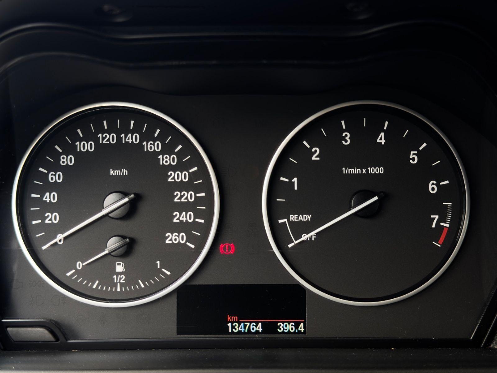 BMW 114 i Lim. 5-trg. *4-ZYLINDER *PDC *SHZ *GARANTIE