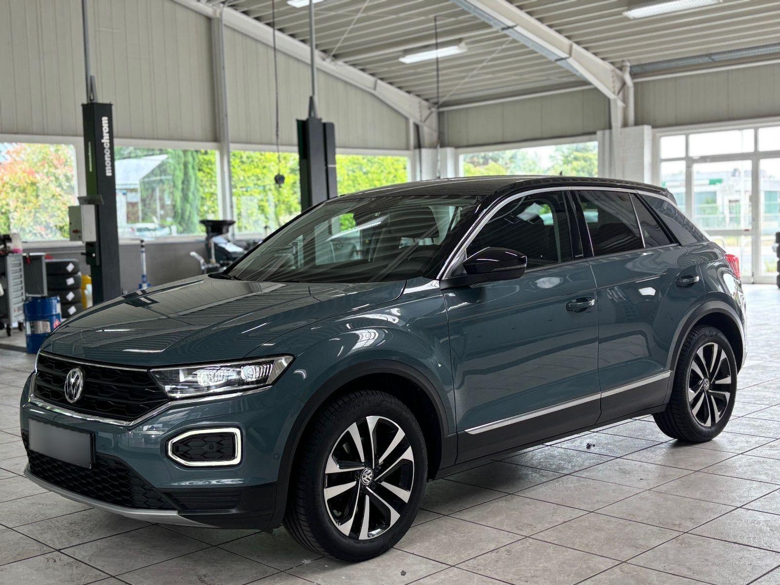 Volkswagen T-Roc IQ.DRIVE 1.5 TSI DSG LED+AHK+NAVI+KAM+ACC