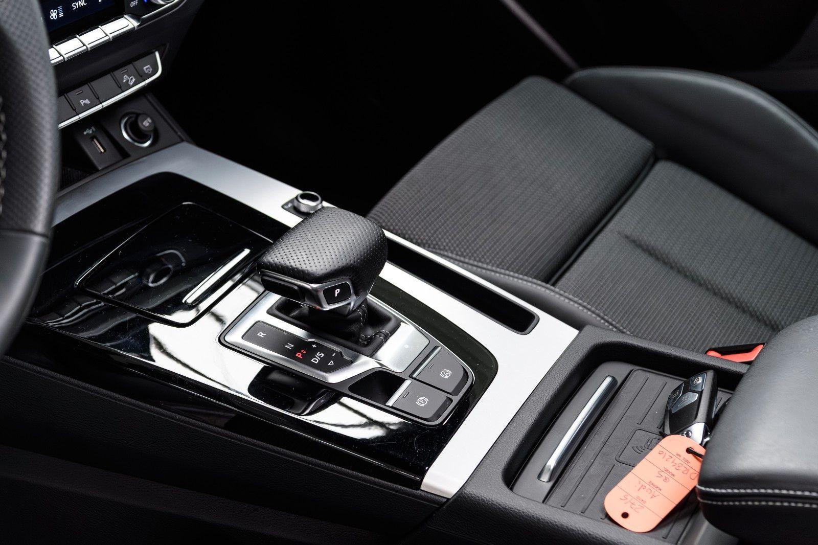 Audi Q5 40 TDI S line +MATRIX+PANO+KAMERA+KEYLESS+APP
