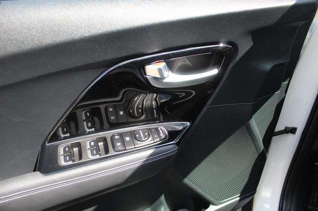 Kia Niro e-Niro Vision (On-Board-Lader 3-Phasen)