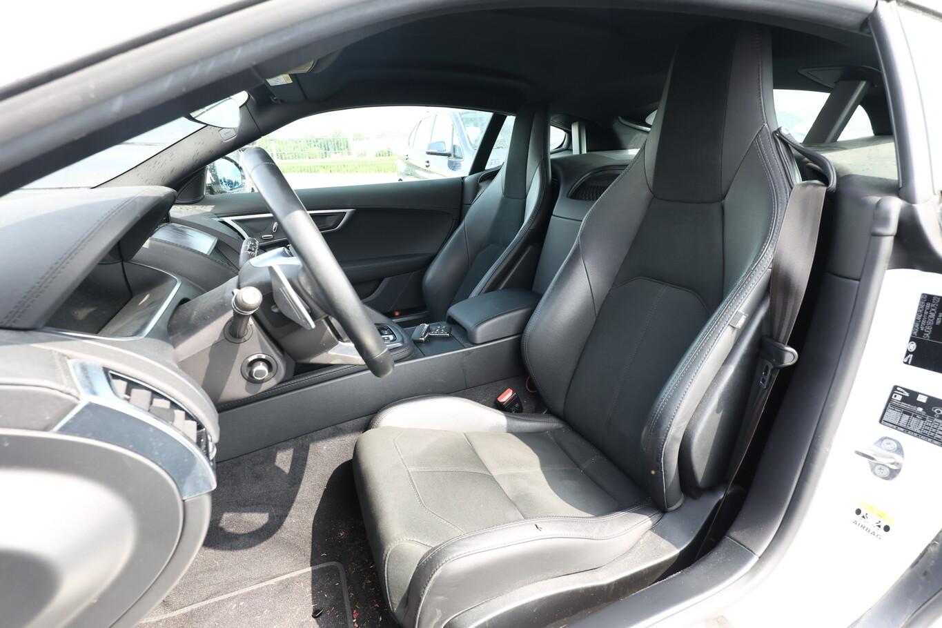 Jaguar F-Type 2.0 P300 SHZ LED Nav Leder 18Z Kam
