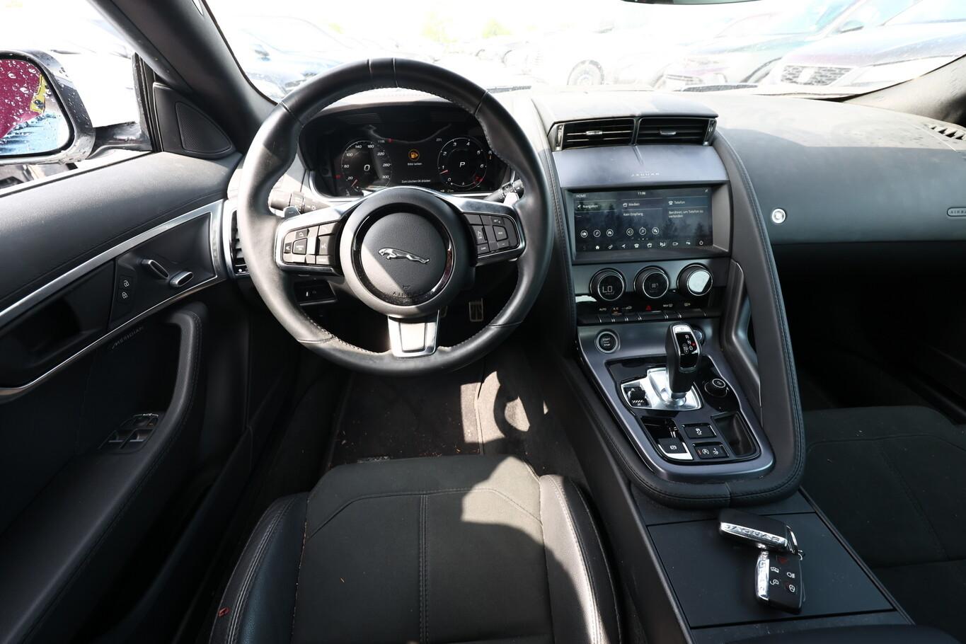 Jaguar F-Type 2.0 P300 SHZ LED Nav Leder 18Z Kam