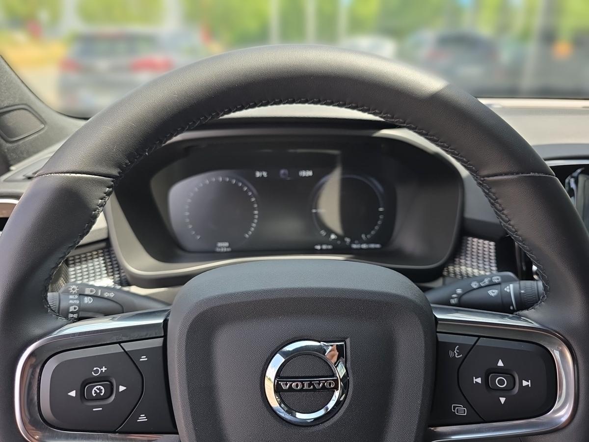 Volvo XC40 T5 Recharge 7DCT R-Des.AHK Winter Harman
