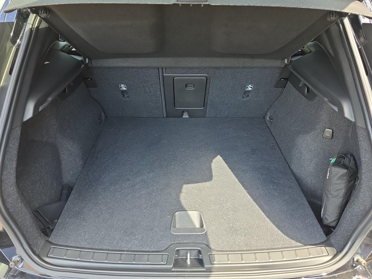 Volvo XC40 T5 Recharge 7DCT R-Des.AHK Winter Harman