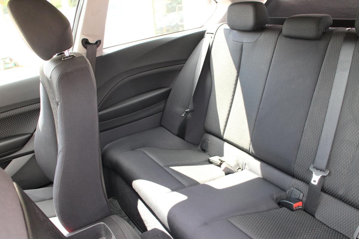 BMW 114i *Klimaanlage*1. Hand*Sitzheizung*Start-Stop-Knopf*
