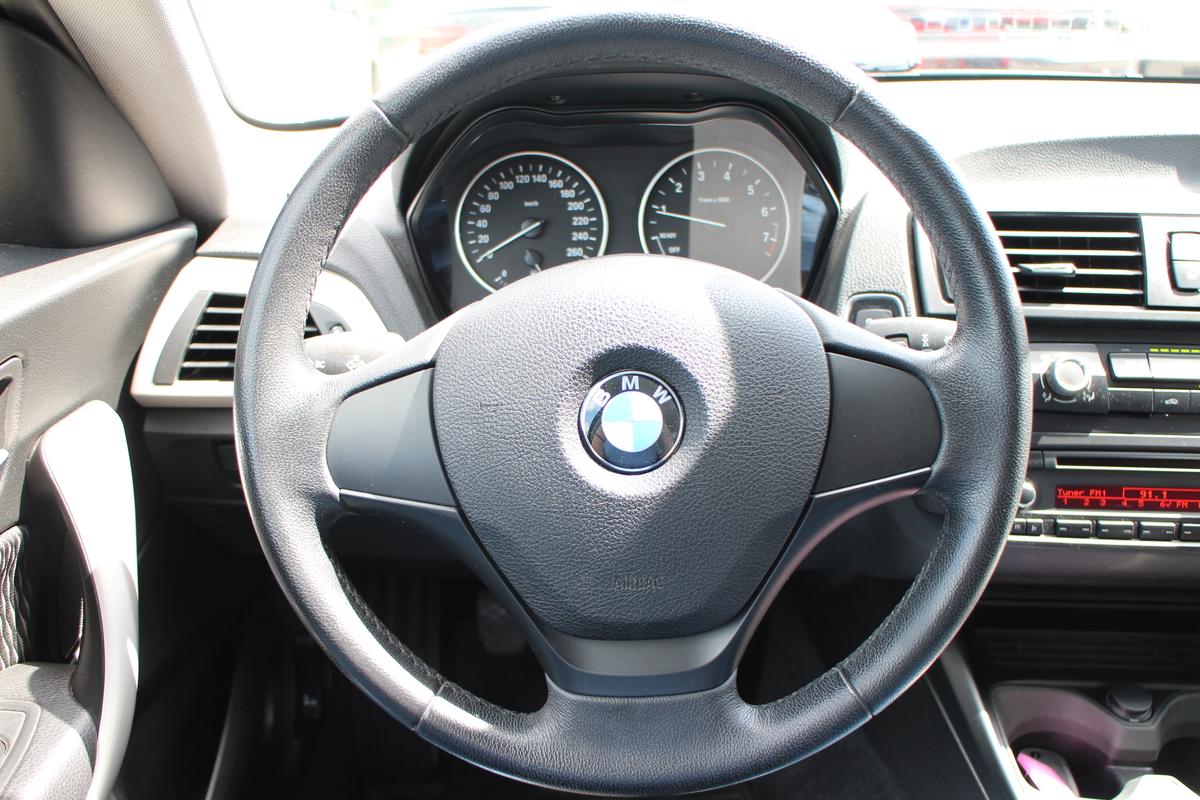 BMW 114i *Klimaanlage*1. Hand*Sitzheizung*Start-Stop-Knopf*